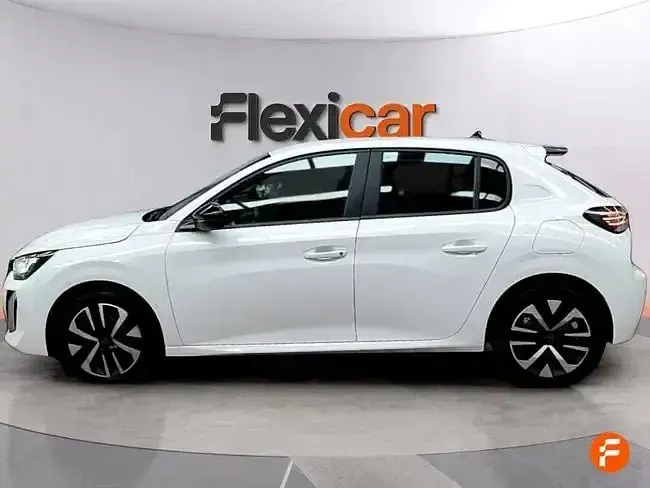 Usado Peugeot 208 Style 100 CV (73 kW) 2024 Blanco Utilitario
