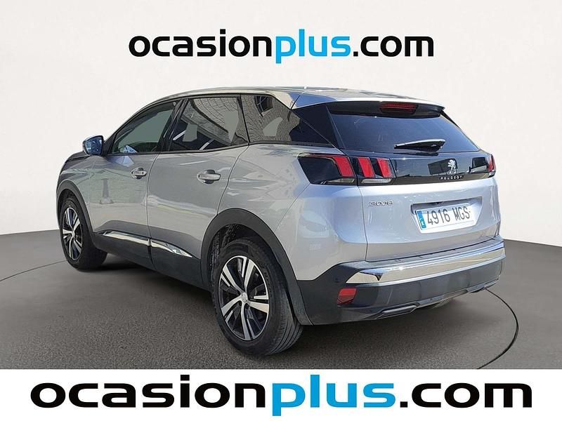 Usado Peugeot 3008 Allure 131 CV (96 kW) 2023 Gris SUV