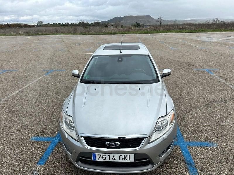 Usado Ford Mondeo Titanium S 220 CV (161 kW) 2009 Gris / plata Berlina