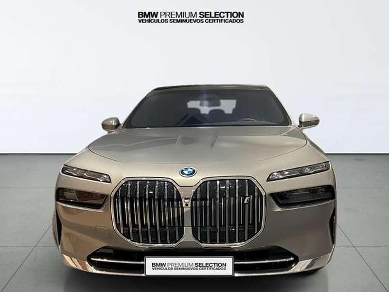 Usado BMW i7 400 kW (544 CV) 2024 Gris Berlina