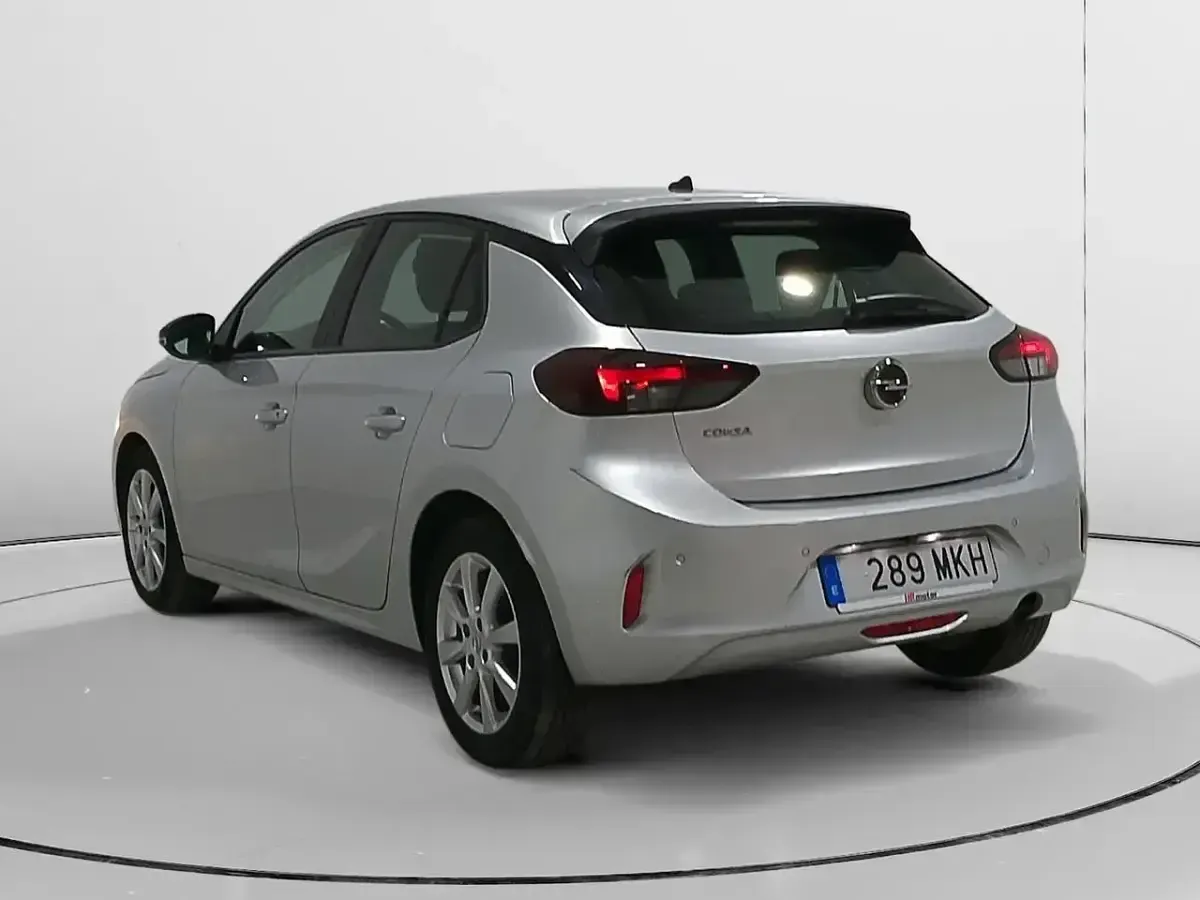 Usado Opel Corsa Edition 101 CV (74 kW) 2023 Gris / plata Berlina