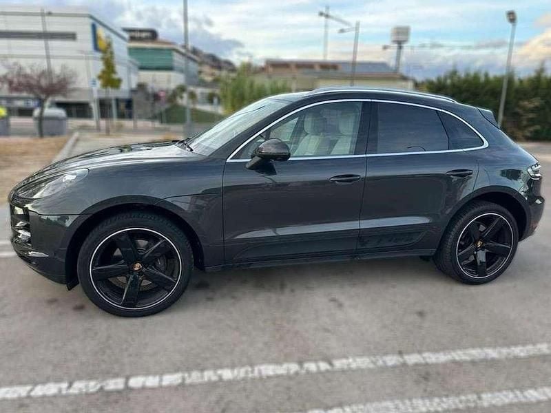 Używany Porsche Macan 245 KM (180 kW) 2018 Szary SUV