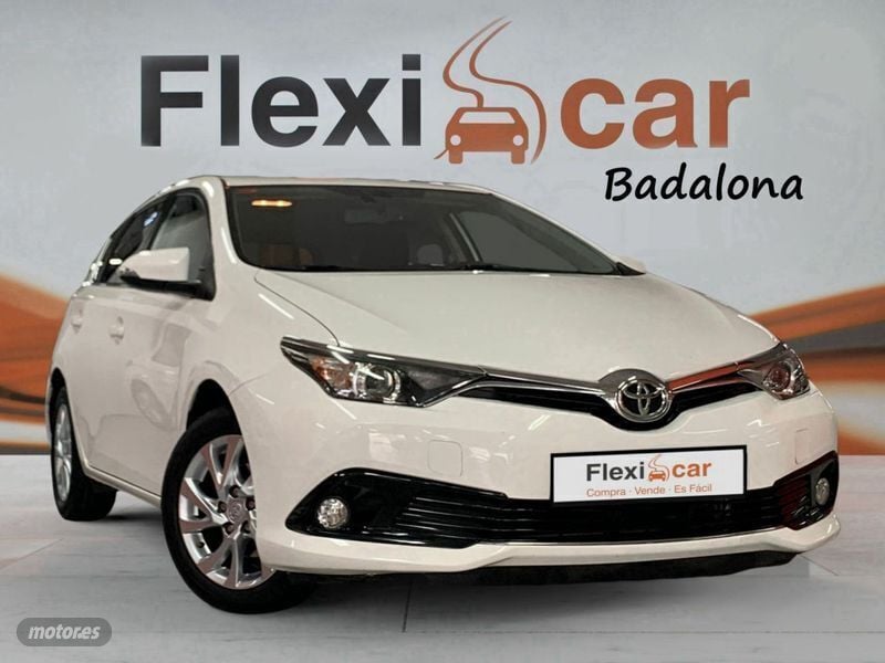 Usado Toyota Auris Business Edition 116 CV (85 kW) 2016 Blanco Utilitario