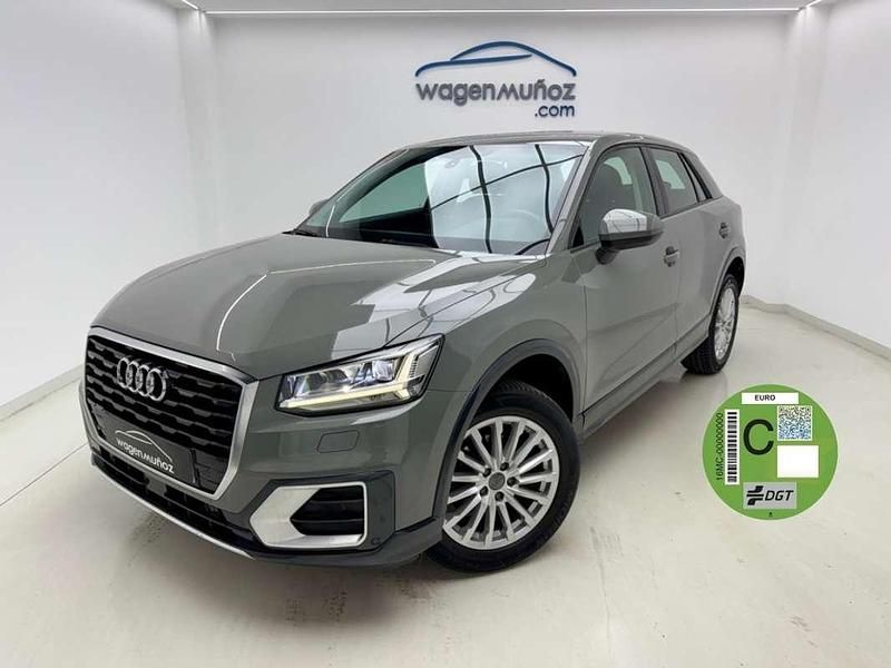 Usado Audi Q2 Design 116 CV (85 kW) 2019 Gris SUV