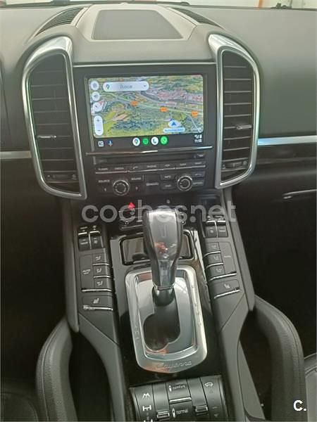 Usado Porsche Cayenne 240 CV (176 kW) 2012 Gris / plata SUV