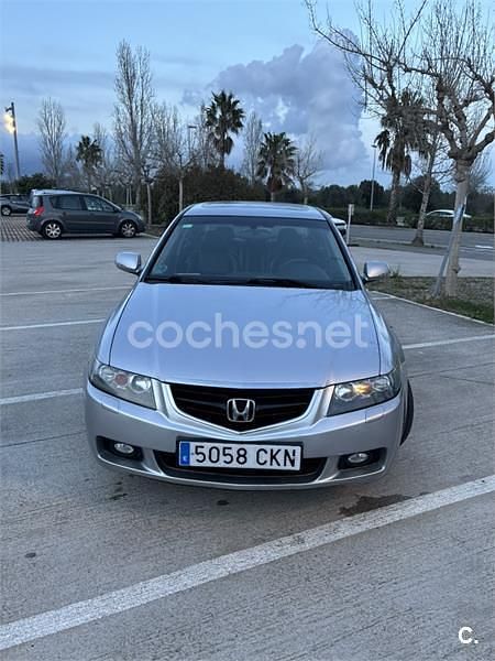 Usado Honda Accord Executive 190 CV (139 kW) 2003 Gris / plata Berlina