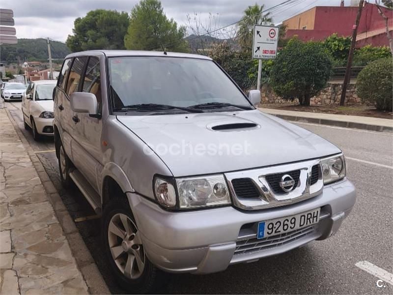 Gris / plata Usado 2005 Nissan Terrano Comfort SUV | 8700 € (Precio justo) - Imagen 1/4