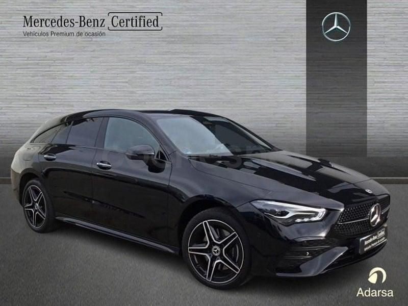 Usado Mercedes CLA250e Shooting Brake AMG line 218 CV (160 kW) 2024 Negro Familiar