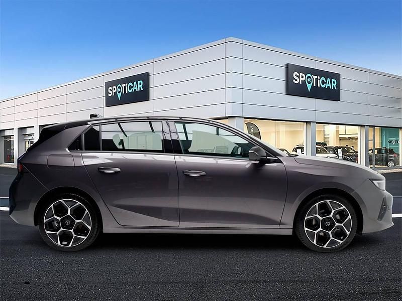 Usado Opel Astra 130 CV (95 kW) 2024 Gris Berlina