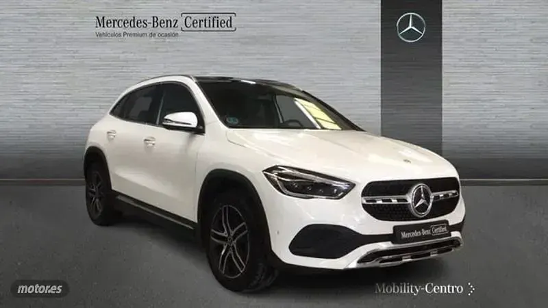Usado Mercedes GLA200 150 CV (110 kW) 2021 Blanco SUV