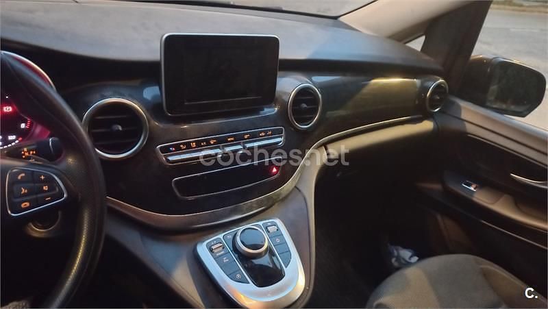 Usado Mercedes V220 163 CV (119 kW) 2018 Marrón Monovolumen