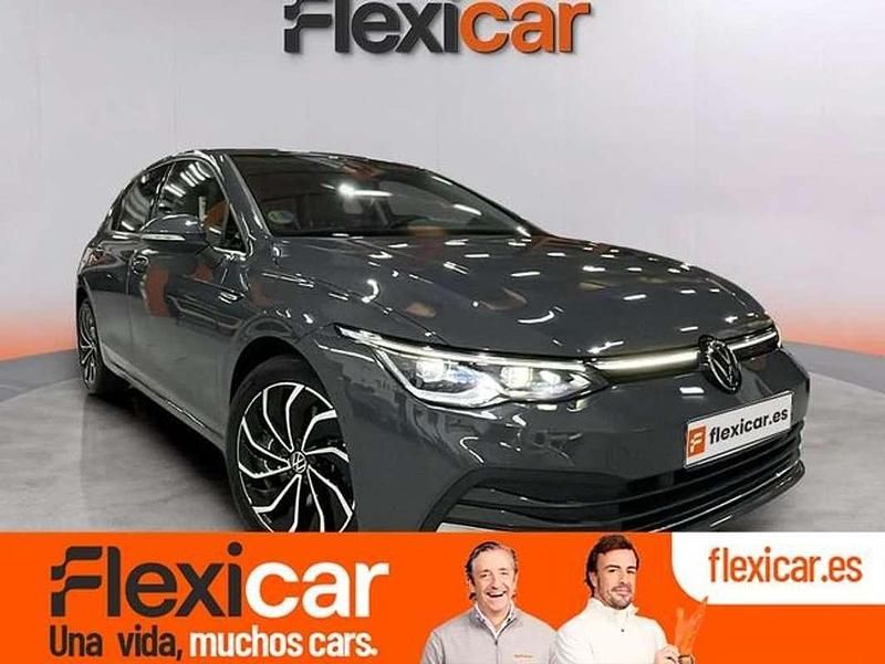 Gris Usado 2021 VW Golf VIII Style Berlina | 24.990 € (Un poco caro) - Imagen 1/4
