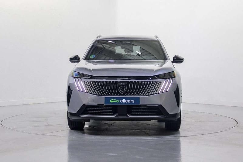 Usado Peugeot 5008 Allure 136 CV (100 kW) 2025 Plateado SUV