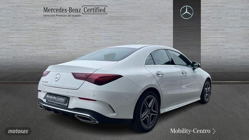 Usado Mercedes CLA200 AMG line 163 CV (119 kW) 2023 Blanco polar  pintura unicolor Berlina
