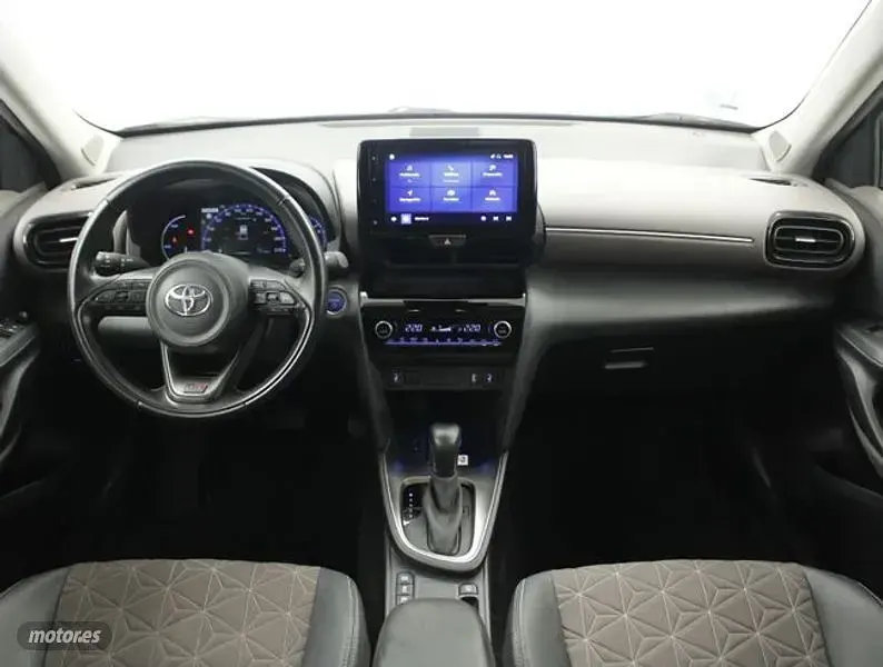Usado Toyota Yaris Cross Style 116 CV (85 kW) 2022 Blanco SUV