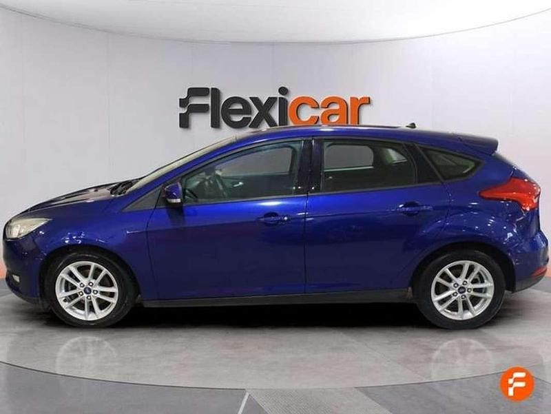 Usado Ford Focus Active 125 CV (91 kW) 2018 Azul Utilitario
