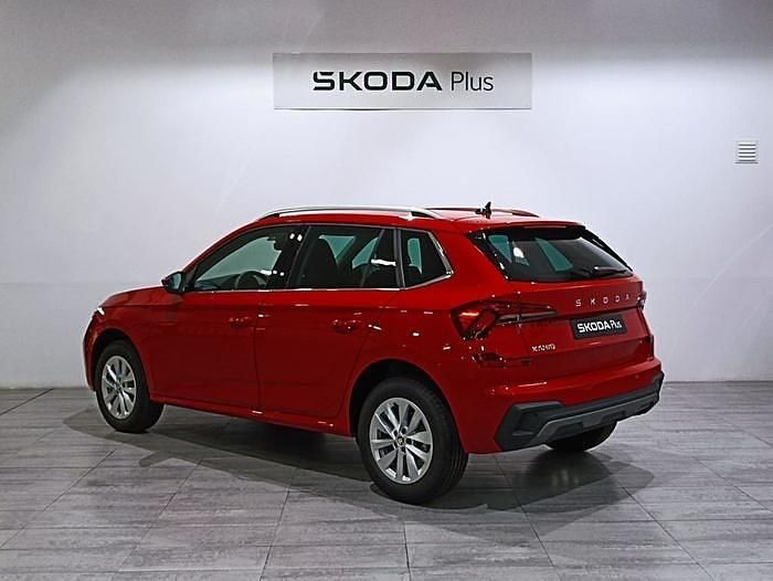 Rojo Usado 2024 Skoda Kamiq Selection SUV | 23.300 € (Precio justo) - Imagen 1/4