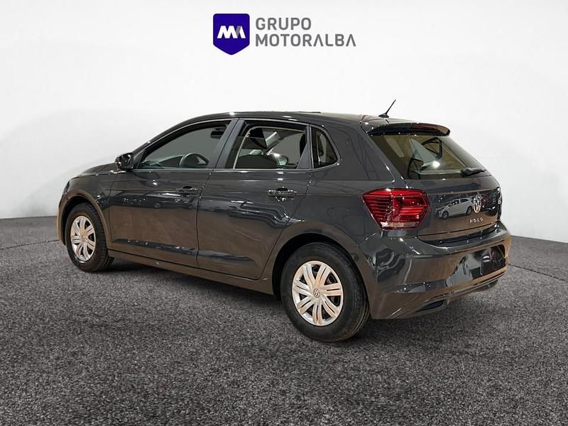 Usado VW Polo Advance 75 CV (55 kW) 2018 Negro Utilitario