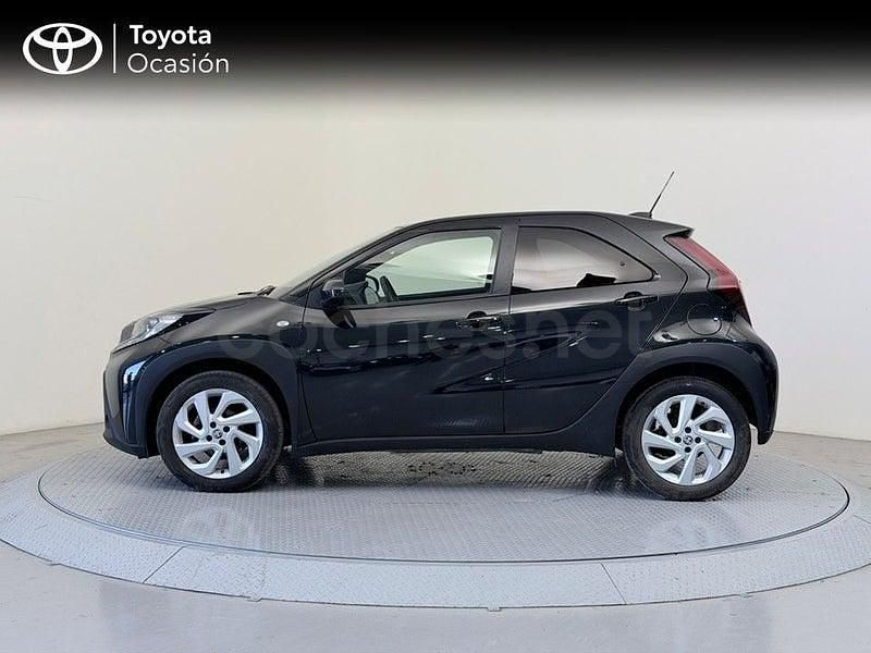 Usado Toyota Aygo X Play 72 CV (52 kW) 2025 Negro SUV