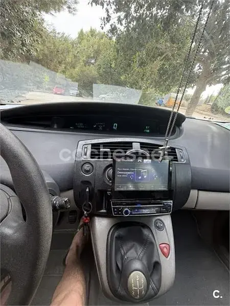 Usado Renault Scénic Dynamique 115 CV (84 kW) 2003 Verde Monovolumen
