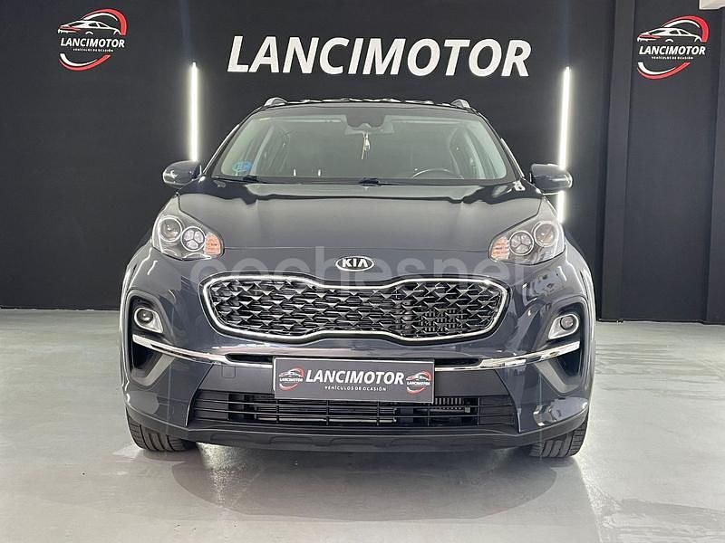 Usado Kia Sportage Plus 136 CV (100 kW) 2021 Gris / plata SUV