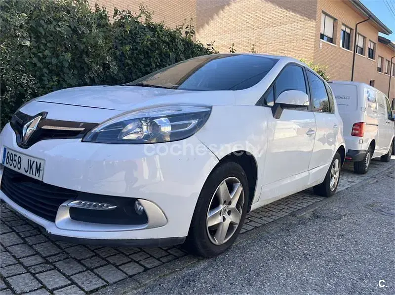 Usado Renault Scénic III LIMITED 115 CV (84 kW) 2015 Blanco Monovolumen