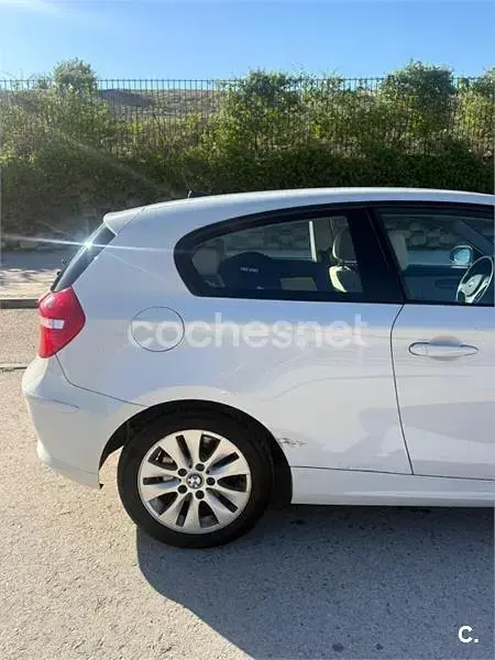 Usado BMW 118 129 CV (94 kW) 2008 Blanco Utilitario