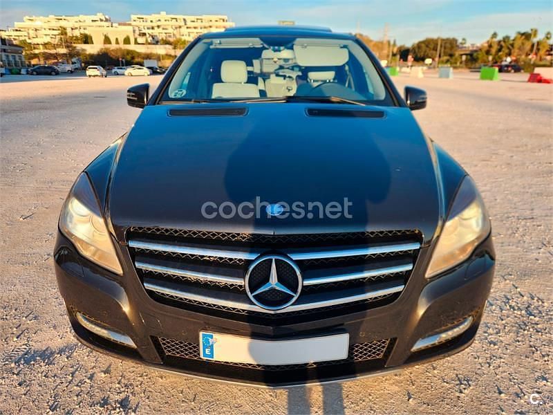 Usado Mercedes R350 265 CV (194 kW) 2012 Negro Monovolumen