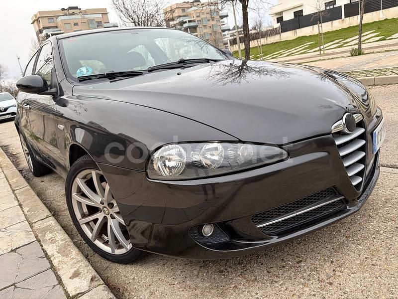 Usado Alfa Romeo 147 105 CV (77 kW) 2006 Negro Utilitario