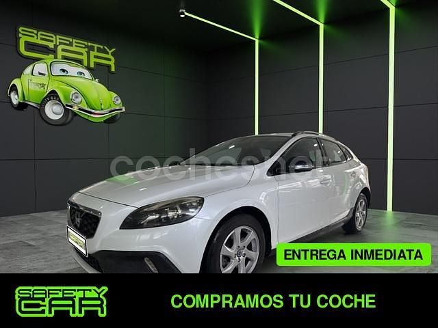 Blanco Usado 2013 Volvo V40 CC Momentum Familiar | 10.999 € (Precio justo) - Imagen 1/4