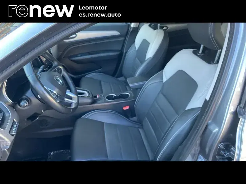 Usado Renault Arkana Zen 140 CV (102 kW) 2022 Gris SUV