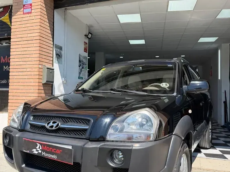 Usado Hyundai Tucson Comfort 140 CV (102 kW) 2010 Negro SUV