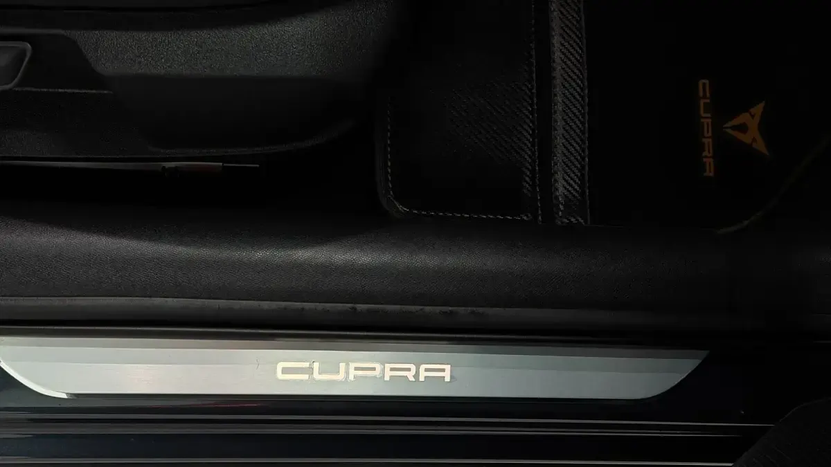 Usado Cupra Formentor 204 CV (150 kW) 2021 Gris SUV