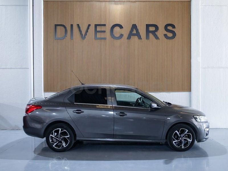 Usado Citroën C-Elysee I Shine 102 CV (75 kW) 2019 Gris / plata Berlina