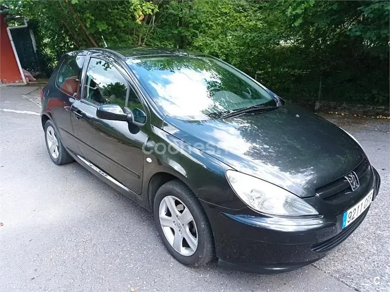 Usado Peugeot 307 110 CV (80 kW) 2003 Negro Berlina