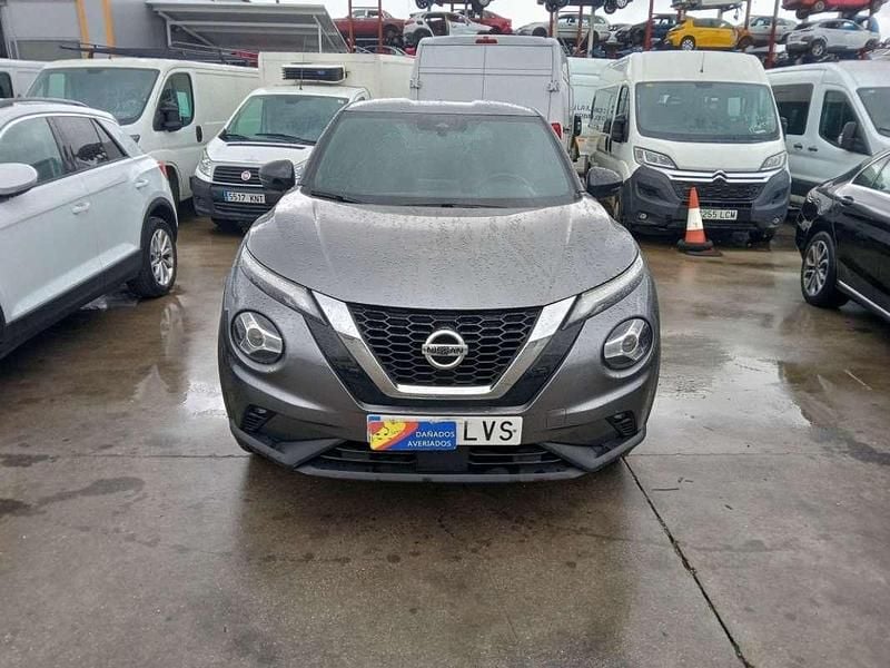 Usado Nissan Juke Acenta 114 CV (83 kW) 2021 Gris SUV