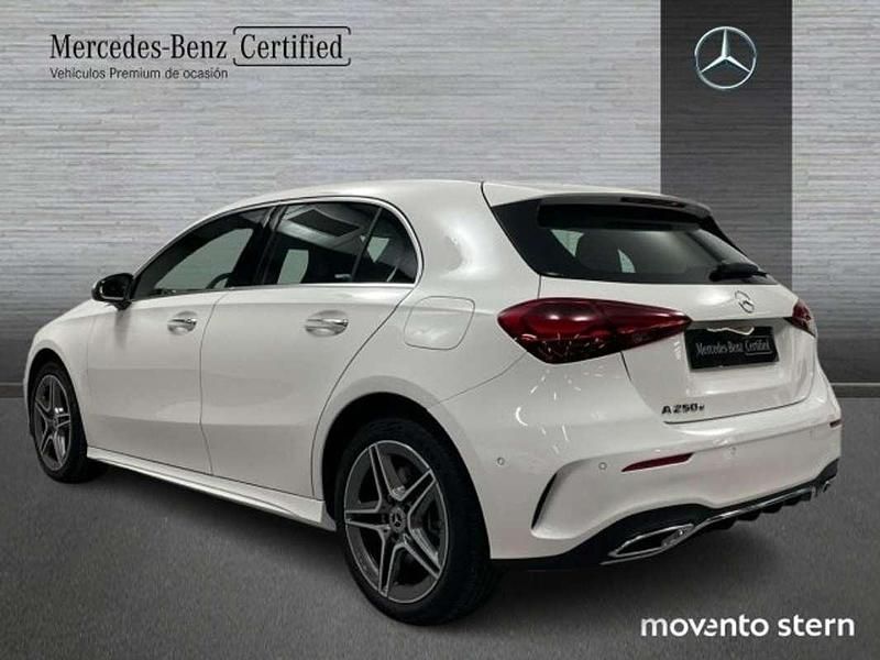 Usado Mercedes A250 Advanced 218 CV (160 kW) 2023 Blanco Utilitario