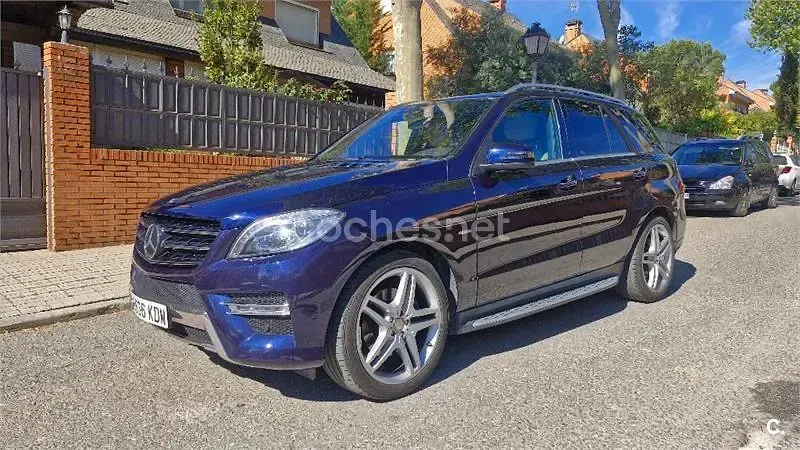 Usado Mercedes ML250 AMG Edition 1 204 CV (150 kW) 2013 Azul SUV