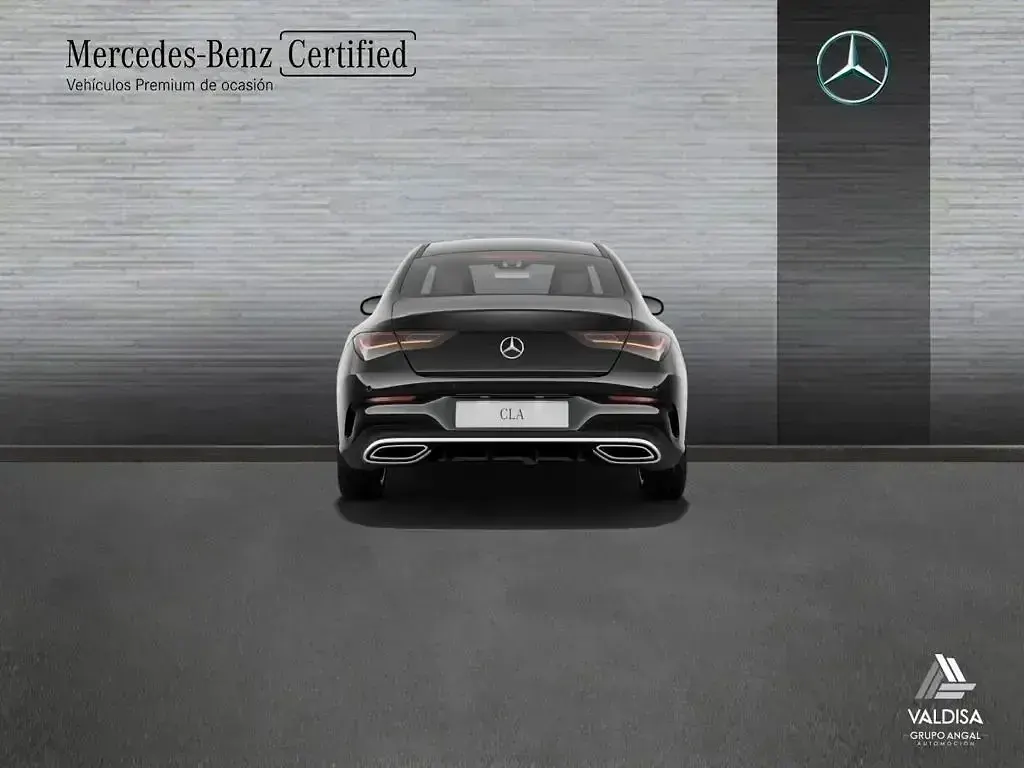 Usado Mercedes CLA200 AMG line 163 CV (119 kW) 2025 Negro cosmos Berlina