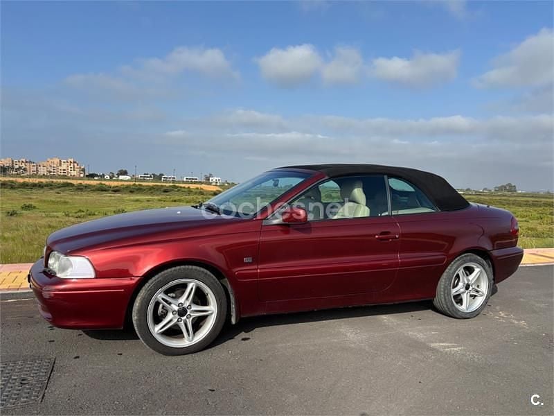 Usado Volvo C70 193 CV (141 kW) 2000 Granate Descapotable