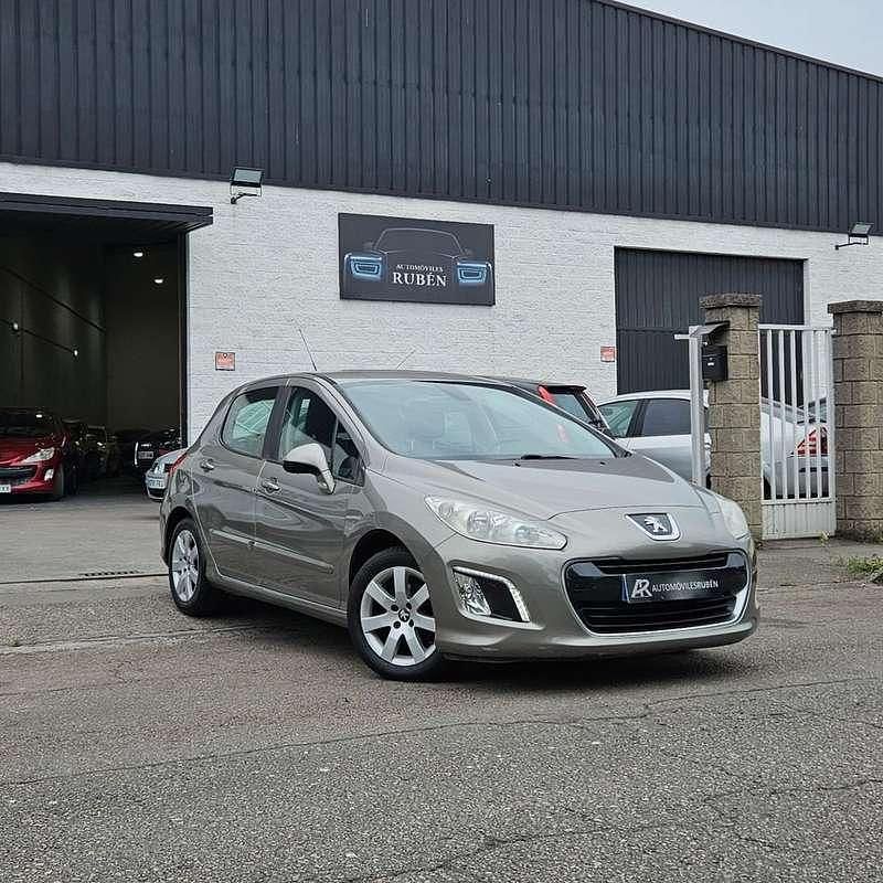 Beige Usado 2012 Peugeot 308 Access Utilitario | 6899 € (Precio justo) - Imagen 1/4