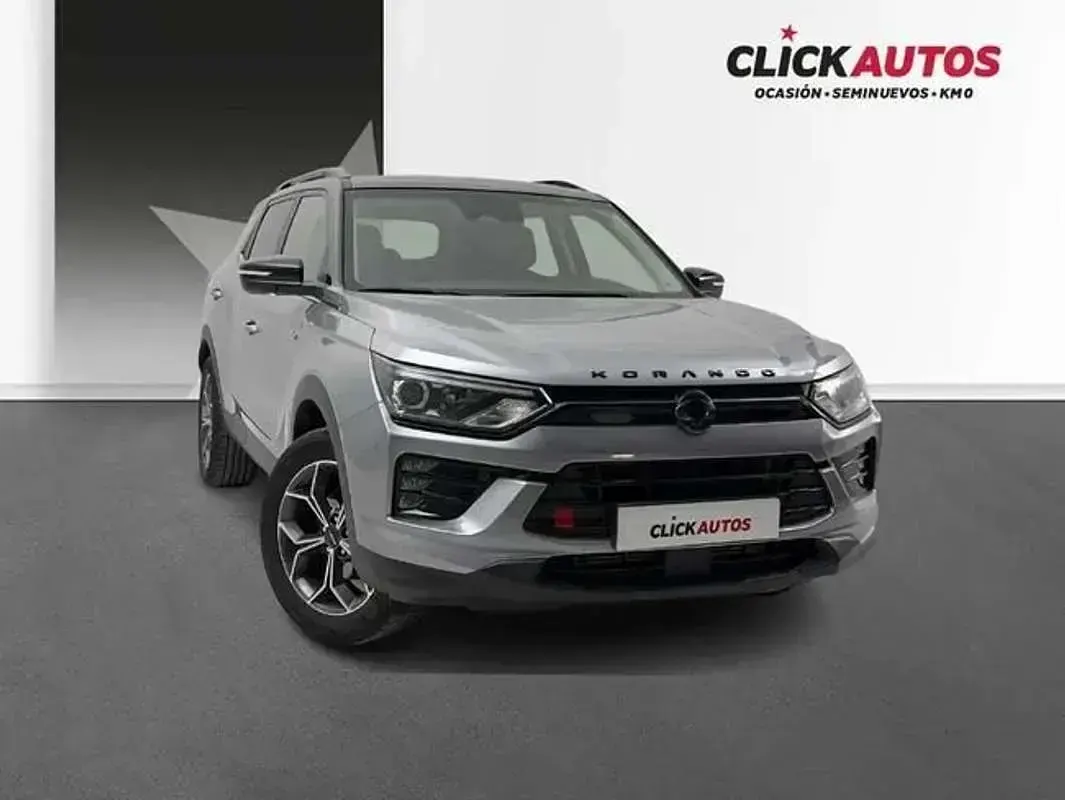 Usado SsangYong Korando 150 CV (110 kW) 2025 Gris SUV