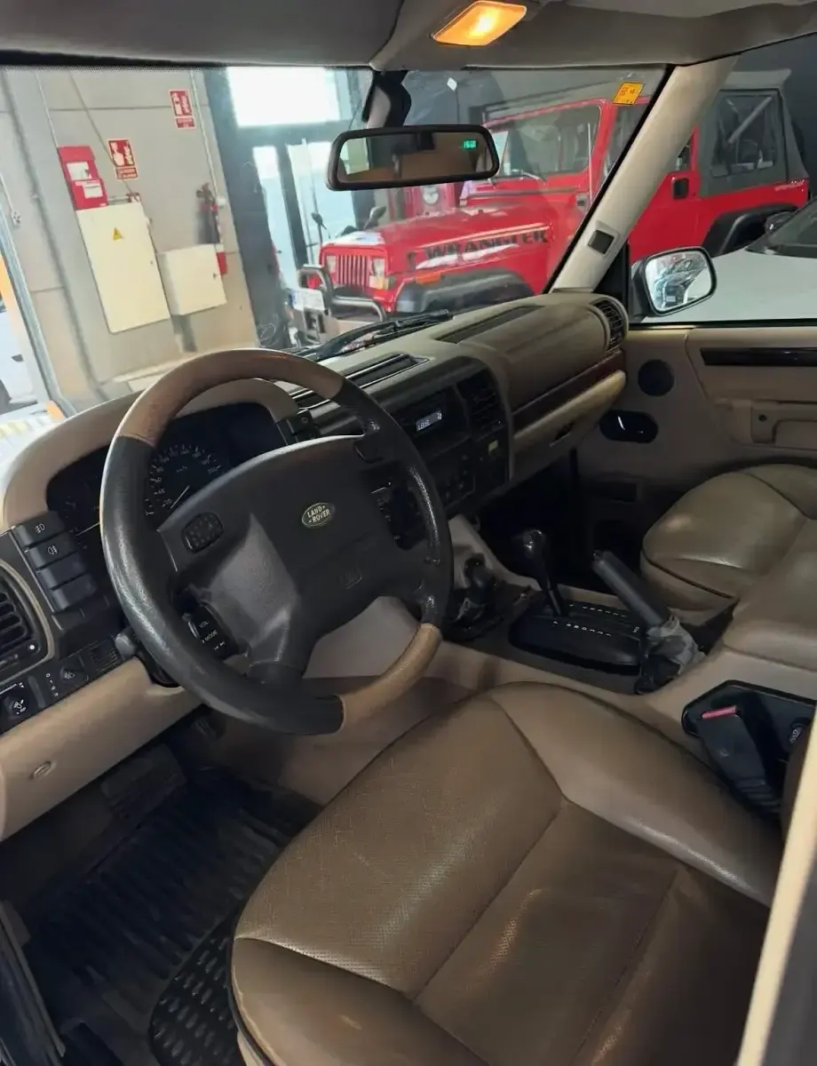 Usado Land Rover Discovery SE 138 CV (101 kW) 2000 Verde SUV