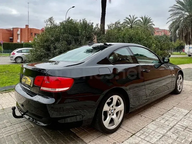Usado BMW 320 184 CV (135 kW) 2010 Negro Coupe