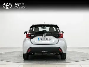 Usado Toyota Yaris Active 2024 Gris Utilitario