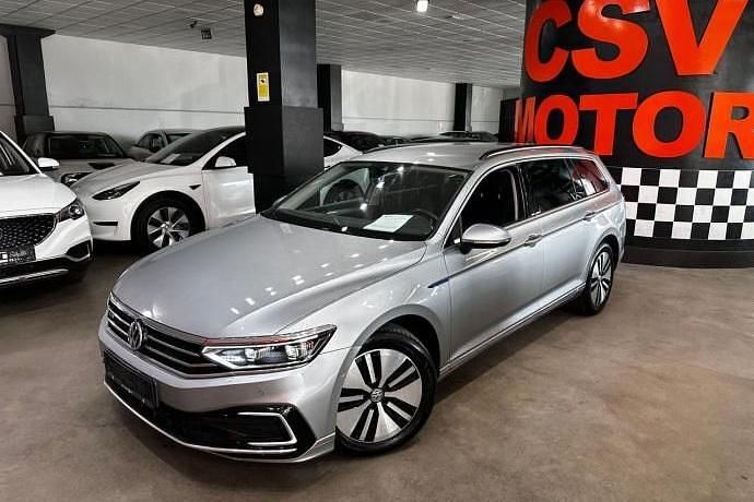 Usado 2020 VW Passat GTE Familiar | 19.850 € (Precio justo) - Imagen 1/4