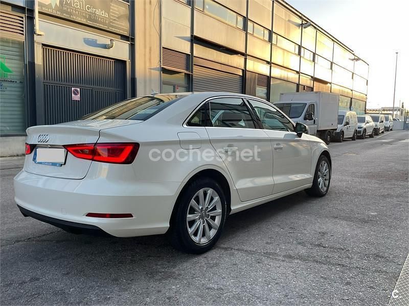 Blanco Usado 2014 Audi A3 Attraction Berlina | 14.500 € (Precio justo) - Imagen 1/4