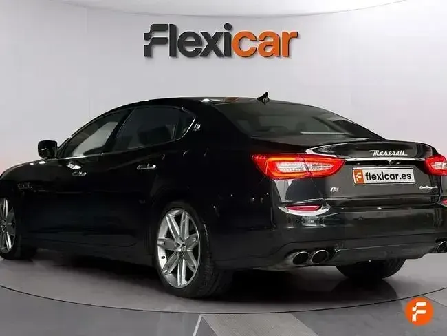 Usado Maserati Quattroporte 410 CV (301 kW) 2016 Negro Berlina