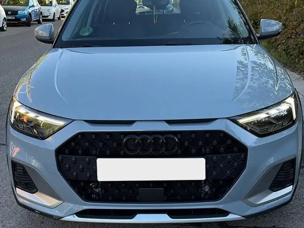 Usado Audi A1 Sportback 110 CV (80 kW) 2024 Gris Utilitario