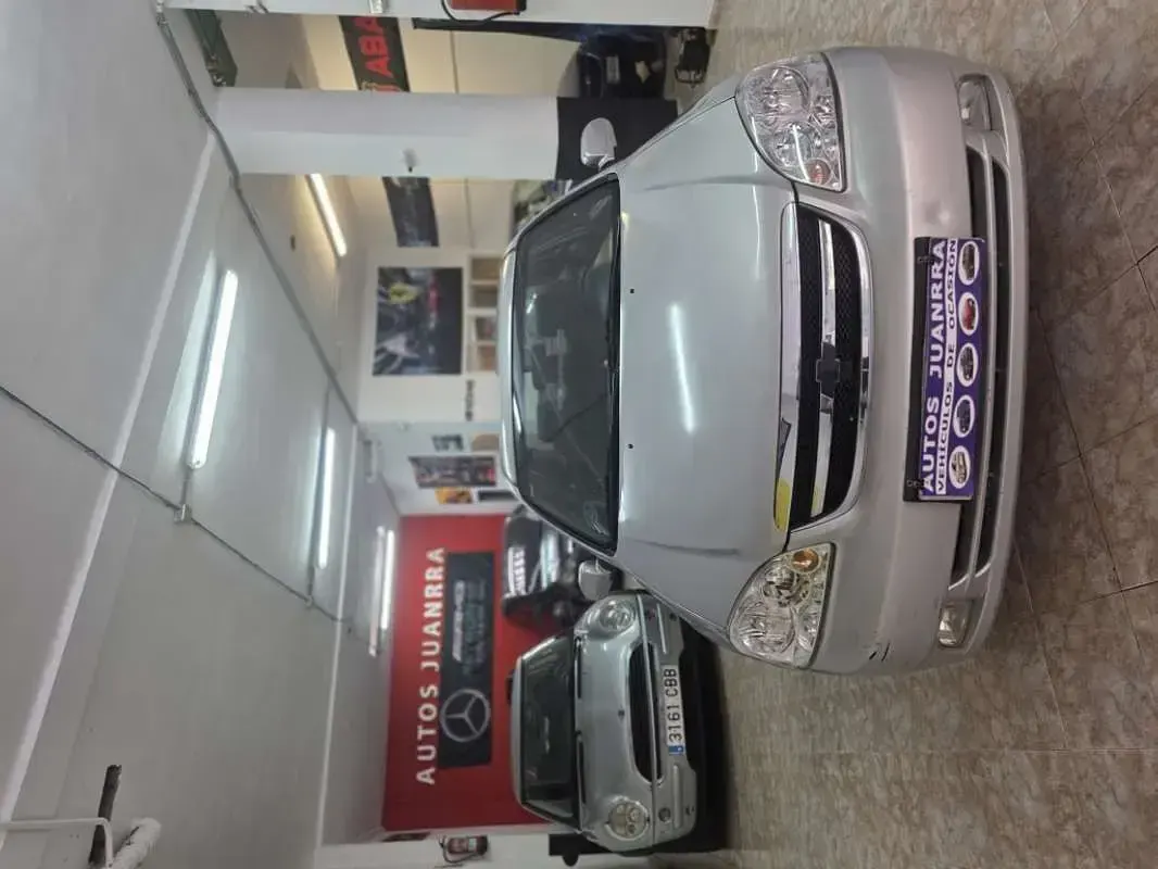 Usado Chevrolet Nubira CDX 122 CV (89 kW) 2006 Gris Familiar